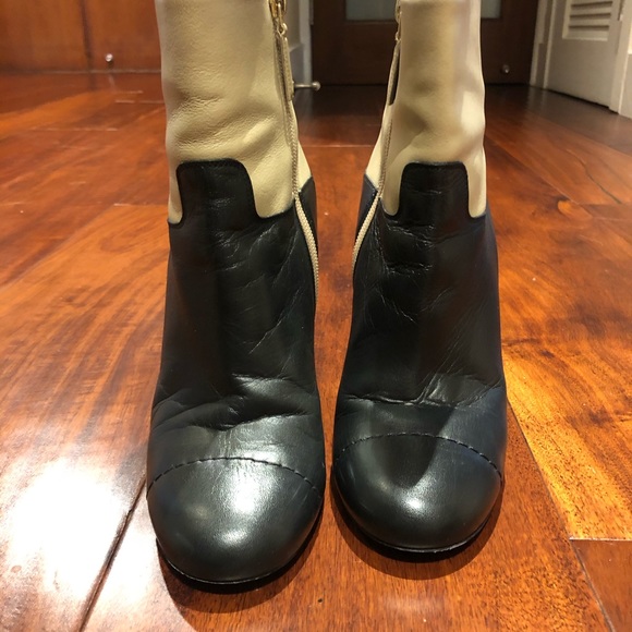 Chanel black/beige short boot size 40 - Picture 3 of 8